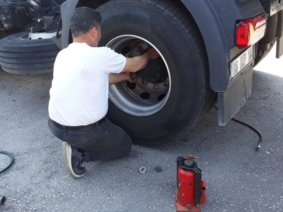 Şemikler Oto Lastikçi
